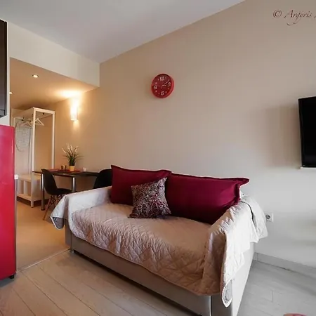 Aslanis Luxury Suites -Theme Studio Anatoli Thessaloníki